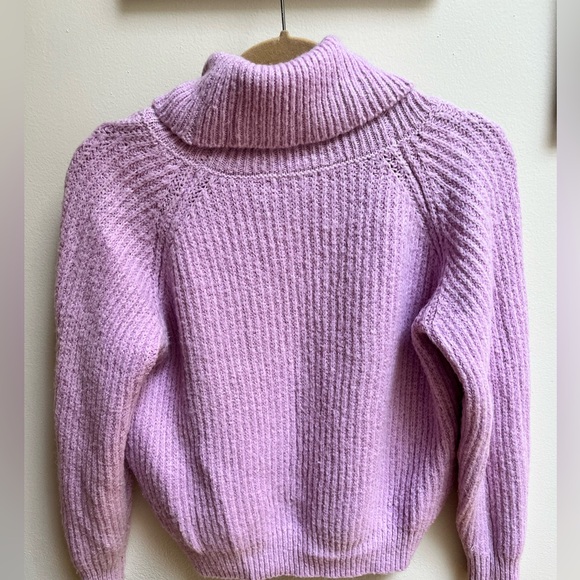 Lavender turtleneck - Picture 2 of 2